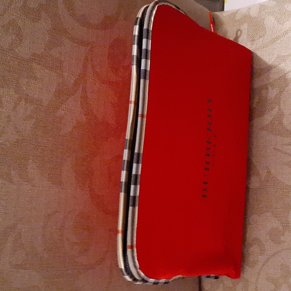 BURBERRY GOLF NWT ACCESSORY BAG AUTHENTIC - Picture 6 of 16